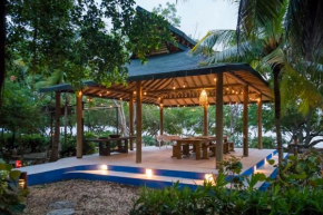  Hotel Playa Manglares Isla Baru  Бару